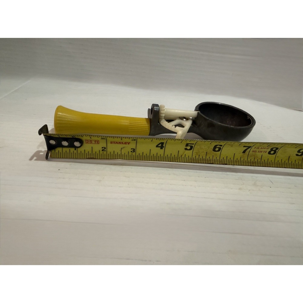 Vintage Metal Ice Cream Scoop w/ Trigger Handle – Yellow Handle – USA Made - Picture 5 of 8